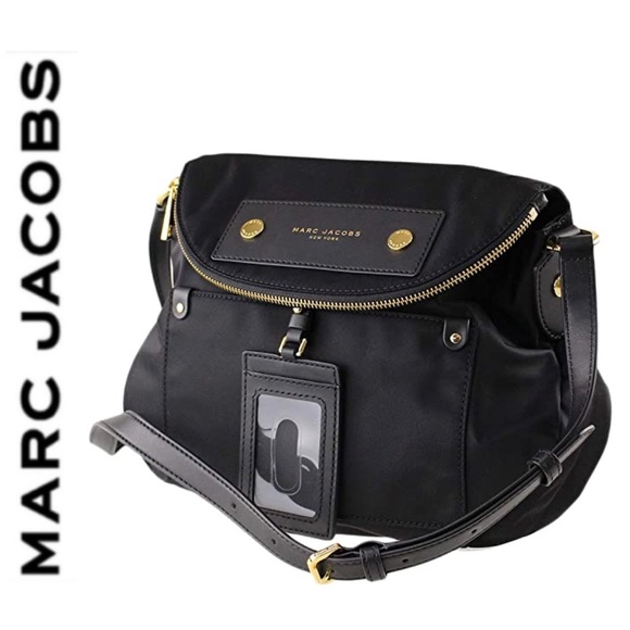 Marc Jacobs Handbags - NWT Marc Jacobs preppy large crossbody black